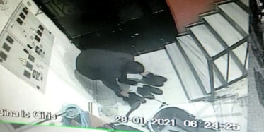 Gaziosmanpaşa'da Ayakkabı Hırsızı Kamerada