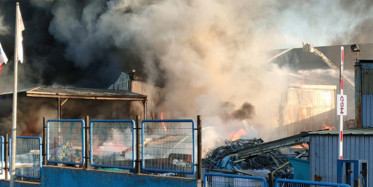 Gebze'de Geri Dönüşüm Fabrikasında Yangın