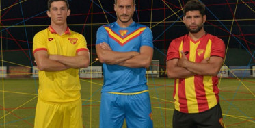 Göztepe Yeni Formasını Böyle Tanıttı!