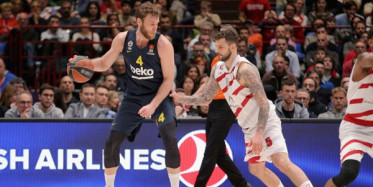 Fenerbahçe  İtayla'dan  Lider Olarak Döndü