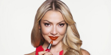Hadise'nin 16 Yaşındaki Görüntülerini Görenler Şoke Oldu!