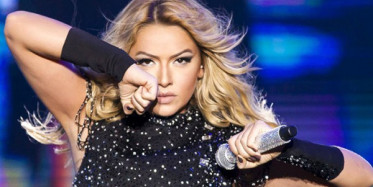 Hadise, Reymin'in Derdim Olsun Şarkısıyla Dans Etti Sosyal Medya Sallandı 
