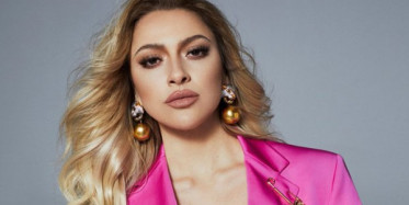 Hadise Özel Aracında Dans Ettiği Anları Paylaştı