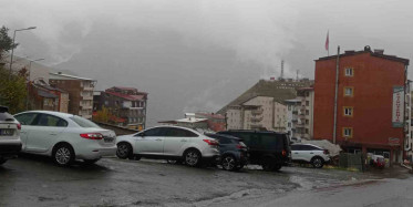 Hakkari’de o kadar çok yağmur yağdı ki: Gören herkes hayrette düştü!