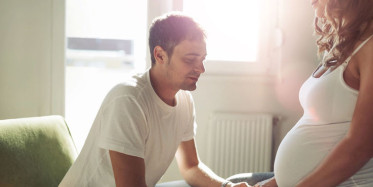 Hamile Eşinden Poz Vermesini İstedi Gerçekleri Görünce Şok Oldu!