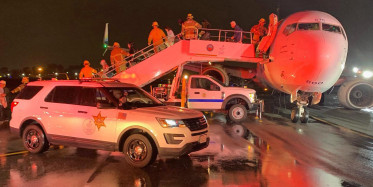 Havada Panik! 177 kişinin bulunduğu uçak acil iniş yaptı