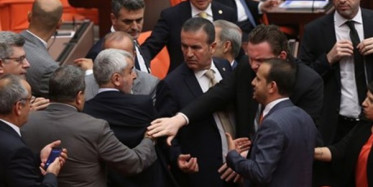 Meclis'te HDP ile MHP Arasında "Terör Sorunu" Tartışması Çıktı