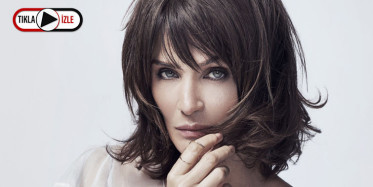 Helena Christensen Soğuk Havada Nehre Girdi