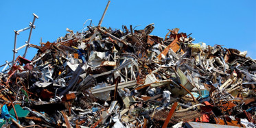 Hurda Parçalarından Robot Yaptı!