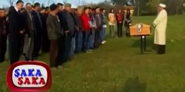 İmama Yapılan Cenaze Şakası Olay Oldu!