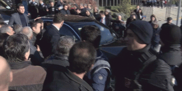 İmamoğlu'na Protesto !