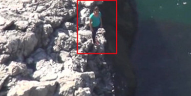 İntihar İçin Çıktığı Kayadan İnemeyen Kızı Polis Kurtardı