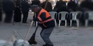 Temizlikçi Hem Oynadı Hem Temizledi