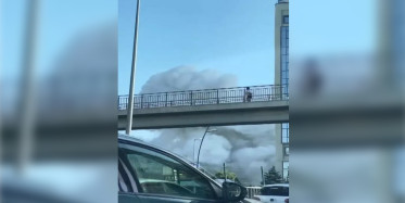 İstanbul'da korkutan patlama! Oto tamircisinde meydana gelen patlama anbean kameralara böyle yansıdı