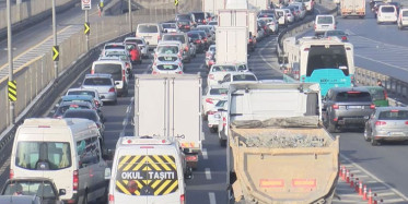İstanbul'da Trafik Tam Kapanma Dinlemedi: Vatandaşlar İsyanda