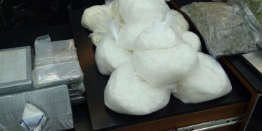 İstanbul'da Uyuşturucuyu Tuvalete Döken Şahıslar Suçüstü Yakalandı