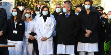 İtalya’da Aşı Olmak İsteyenler Ayaklandı!