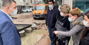 İzmirlilerden Belediyeye Foseptik Çukuru Tepkisi