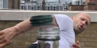 Jason Statham'dan Şişe Açma Tekniği