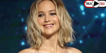 Jennifer Lawrence Seçim Sonrası Pijamalarıyla Dans Etti