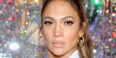 Jennifer Lopez, Kırmızı Tayt Mağduru Oldu