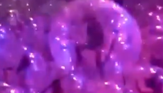 ABD'li Müzik Grubundan Şaşırtan Konser