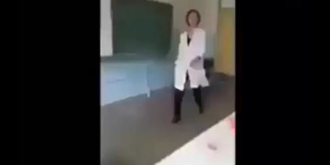 Liseliler Hocasına Şaka Yaptı!