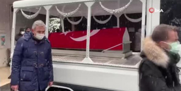 Kadir Topbaş Beyoğlu'nda Son Yolculuğuna Uğurlandı