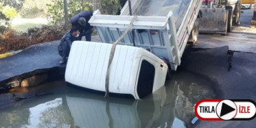 Bodrum'da Pes Dedirten Olay! Kamyonet Çukura Düştü