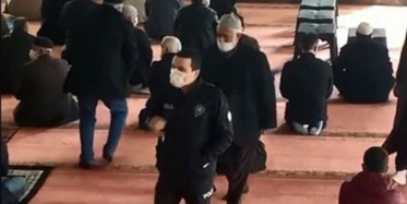 Karantinaya Uymayıp Cuma Namazına Gitti
