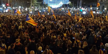 Barselona’da İspanya Karşıtı Gösteri Düzenlendi! 77 yaralı 12 Gözaltı