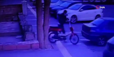 Kayseri'de Motosiklet Hırsızları Kamerada