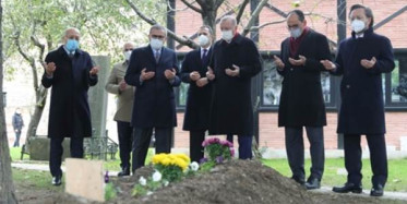 Cumhurbaşkanı Erdoğan'dan Kabir Ziyareti