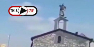 Karabağ'da Azeri Asker Kilisede Ezan Okudu