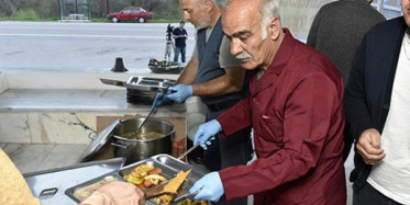 Gümüşhane'de 14 Yıldır Ücretsiz İftar Sofrası Kuruluyor