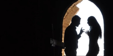 Kocasının Uyumasını Bekleyen Suudi Kadının Akılalmaz Oyunu