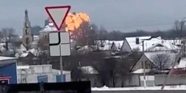 Korkunç kaza kameralara yansıdı: Uçak düştü, 74 kişi hayatını kaybetti!