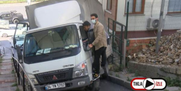 Yokuştan Kayan Kamyoneti Kurtarmak İçin Vatandaşlar Seferber Oldu