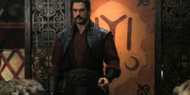 Kazakistanlı Sanatçı Arslanbek Sultanbekov'dan Osman Bey Marşı 