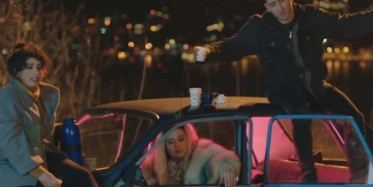 Tutunamayanlar Dizisinden Lay Lay Lom Galiba Sana Göre Sevmeler Klibi