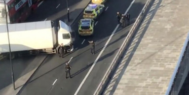 Londra Köprüsünde Saldırgan Vurularak Etkisiz Hale Getirildi