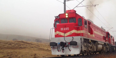 Makinist Treni Durdurup Alışveriş Yapmaya Gitti