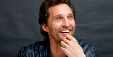 Matthew Mcconaughey, Coronavirüs İle Mücadele Edenlere 80 Bin Maske Bağışladı