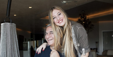 Mehmet Ali Erbil'in Kızı Yasmin Erbil'den Dikkat Çeken Pozlar