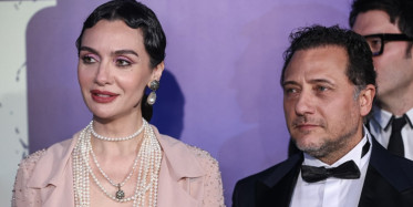 Merakla beklenen Zaferin Rengi'nde Atatürk'ü canlandıran Yiğit Özşener konuşmasıyla göz doldurdu!