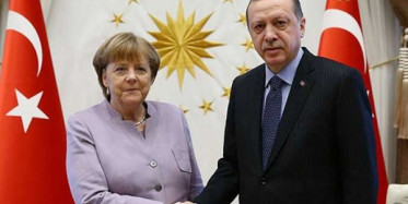 Merkel'in Türk - Alman Üniversitesi Açılışı Sırasındaki Halleri Çok Konuşuldu