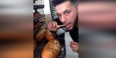 Mersin'de Ekmekle Çirkin Oyun