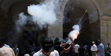 Mescid'i Aksa'da Ses Bombalı Saldırı Meydana Geldi