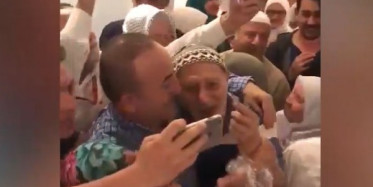 Bakan Çavuşoğlu, Mekke'de Umre Yapan Vatandaşlarla Buluştu