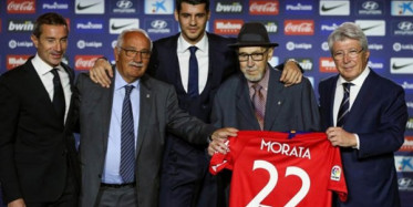  Morata, Atletico Madrid’e İmzayı Attı! Törene Dedesiyle Katıldı